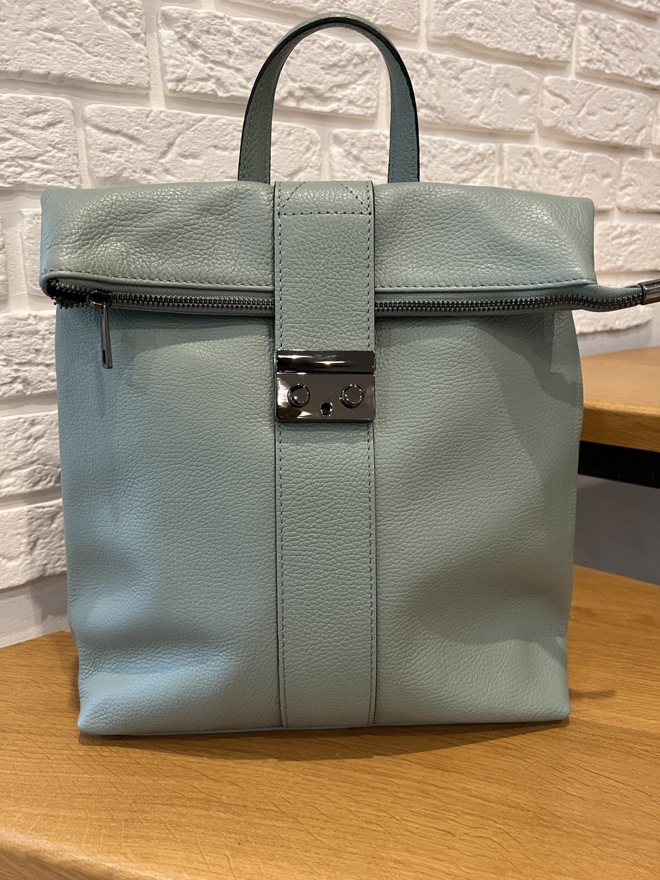 Рюкзак зі шкіри - мікс практичності та стилю! Італія, колір оливковий