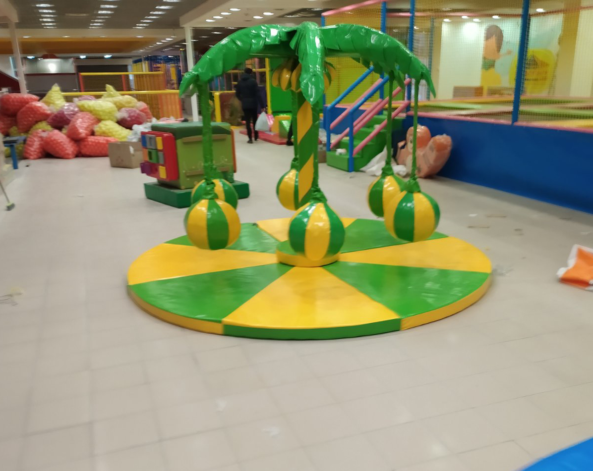 Ігровий атракціон "Пальма" жовто-зелена