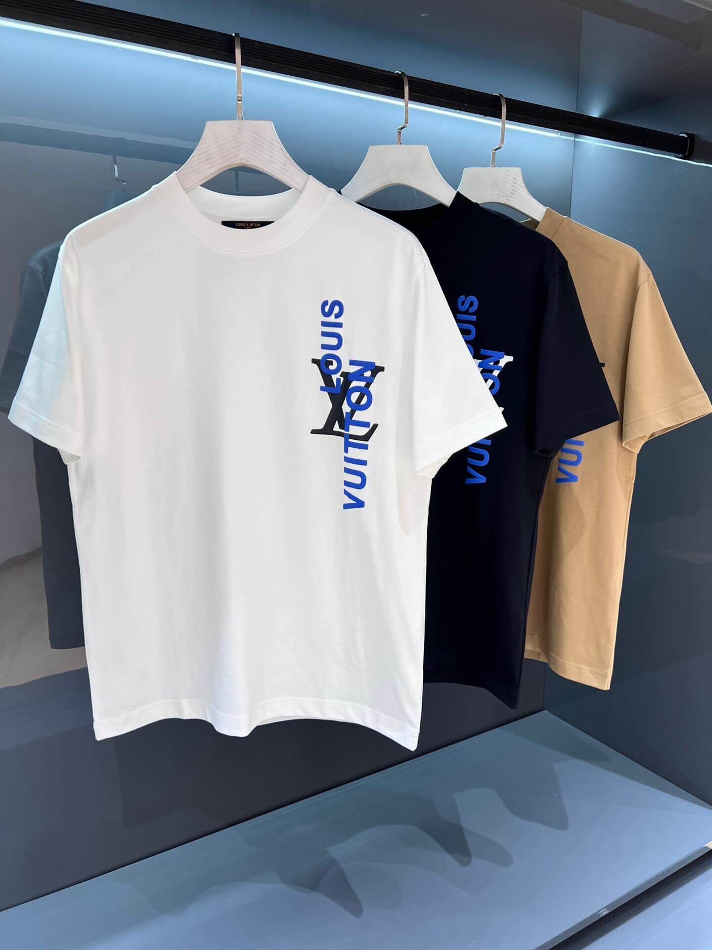 Louis Vuitton футболка