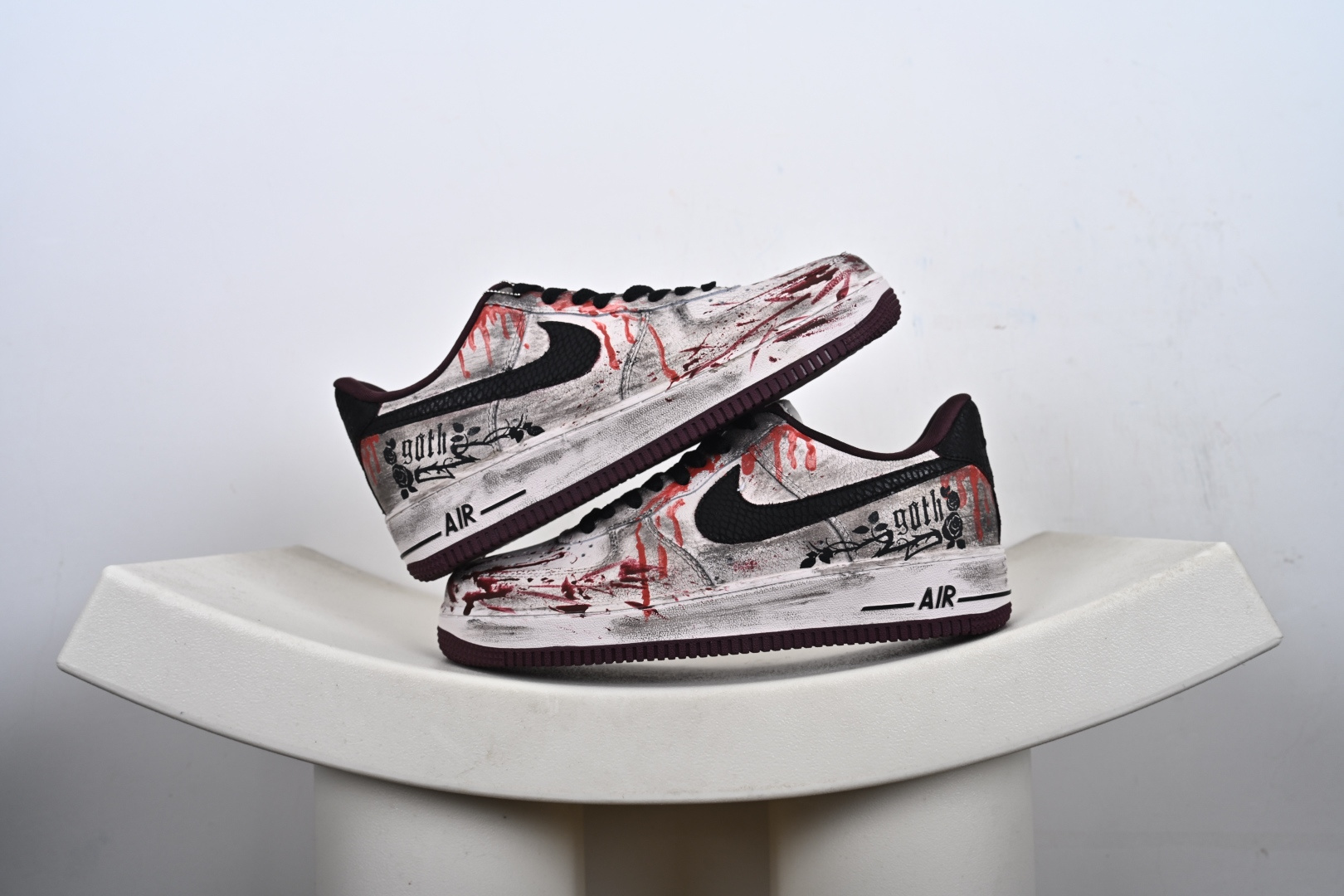 Nike Air Force 1 „Gothic Bloodstains”  XL2132-888