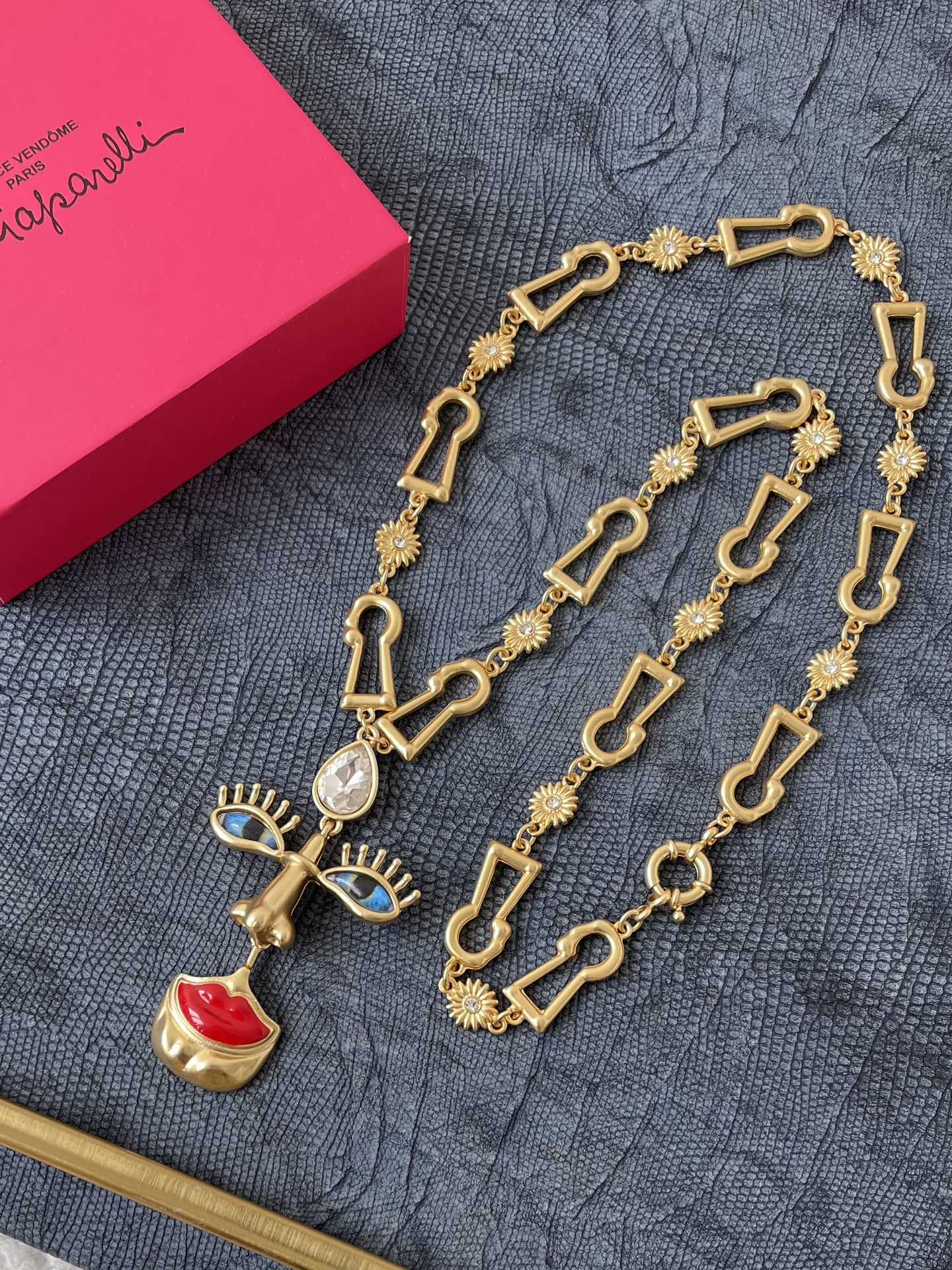 Schiaparelli підвіска