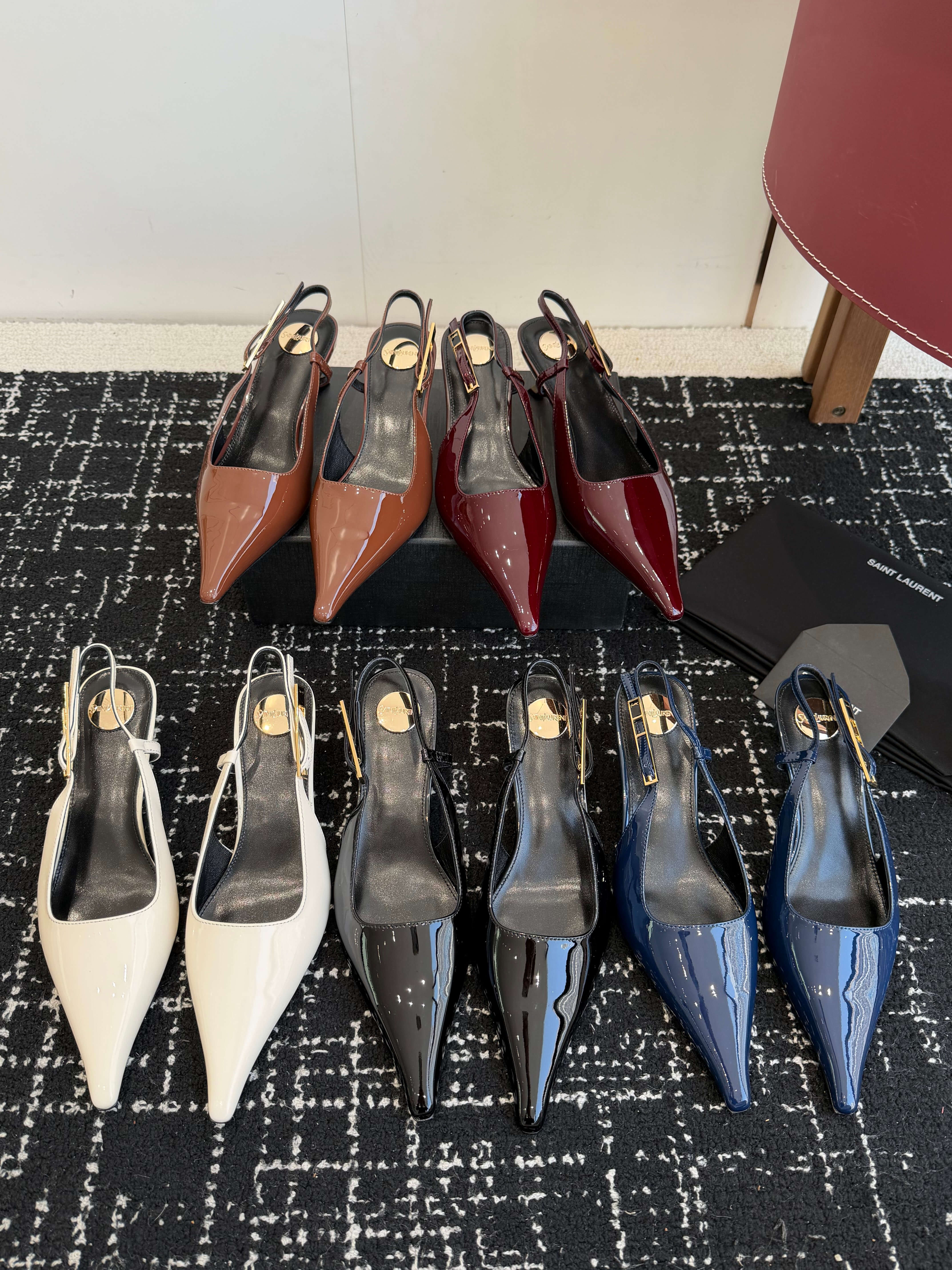 Yves Saint Laurent босоніжки