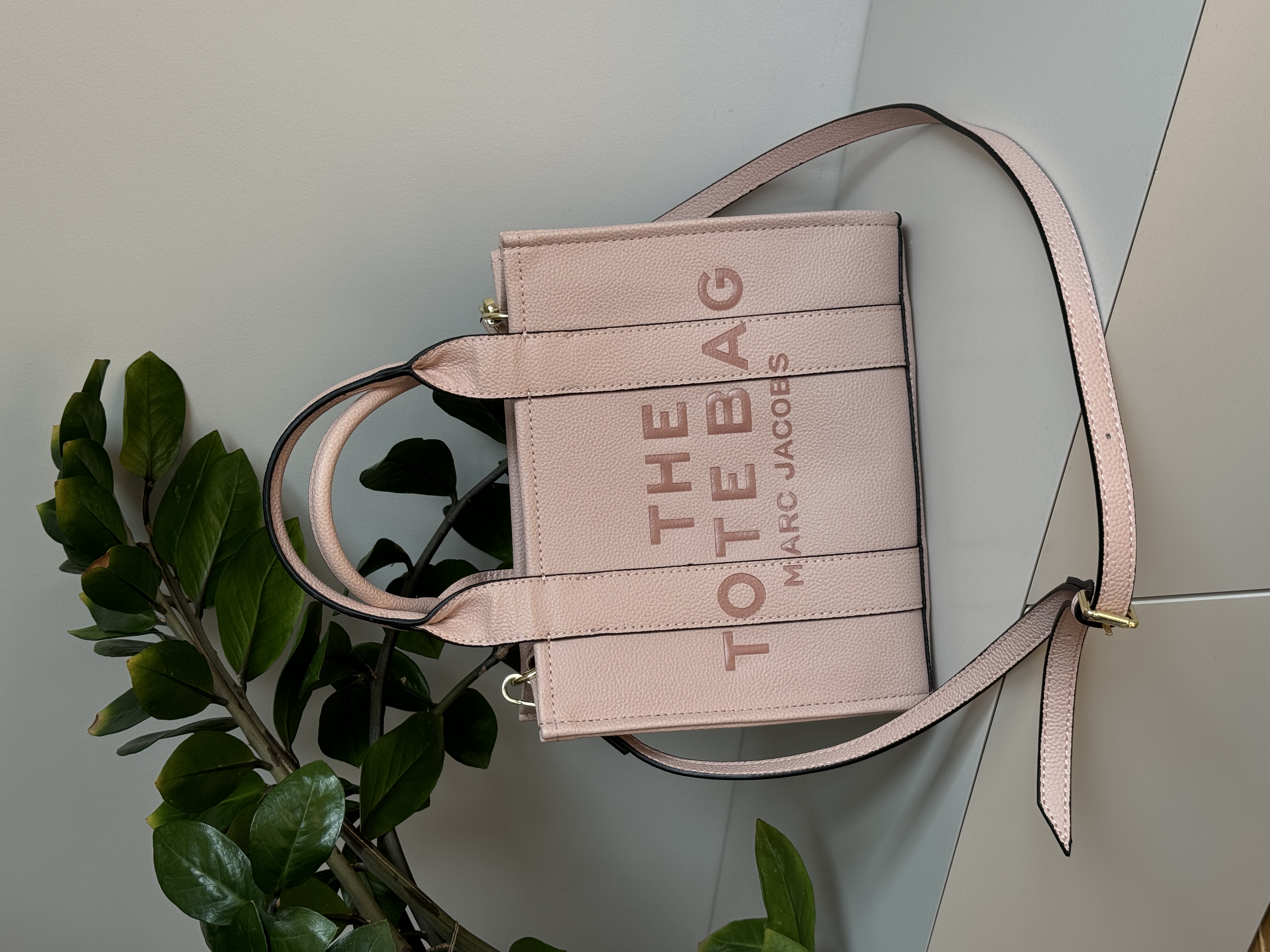 Marc Jacobs The Leather Small Tote Bag Powder