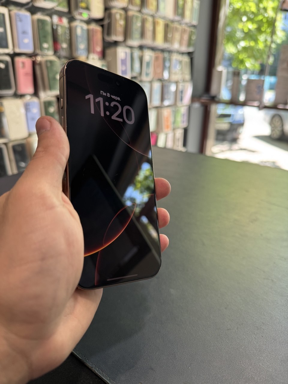 iPhone 16 pro 128gb, фізична SIM-карта. Дуже хороший стан!