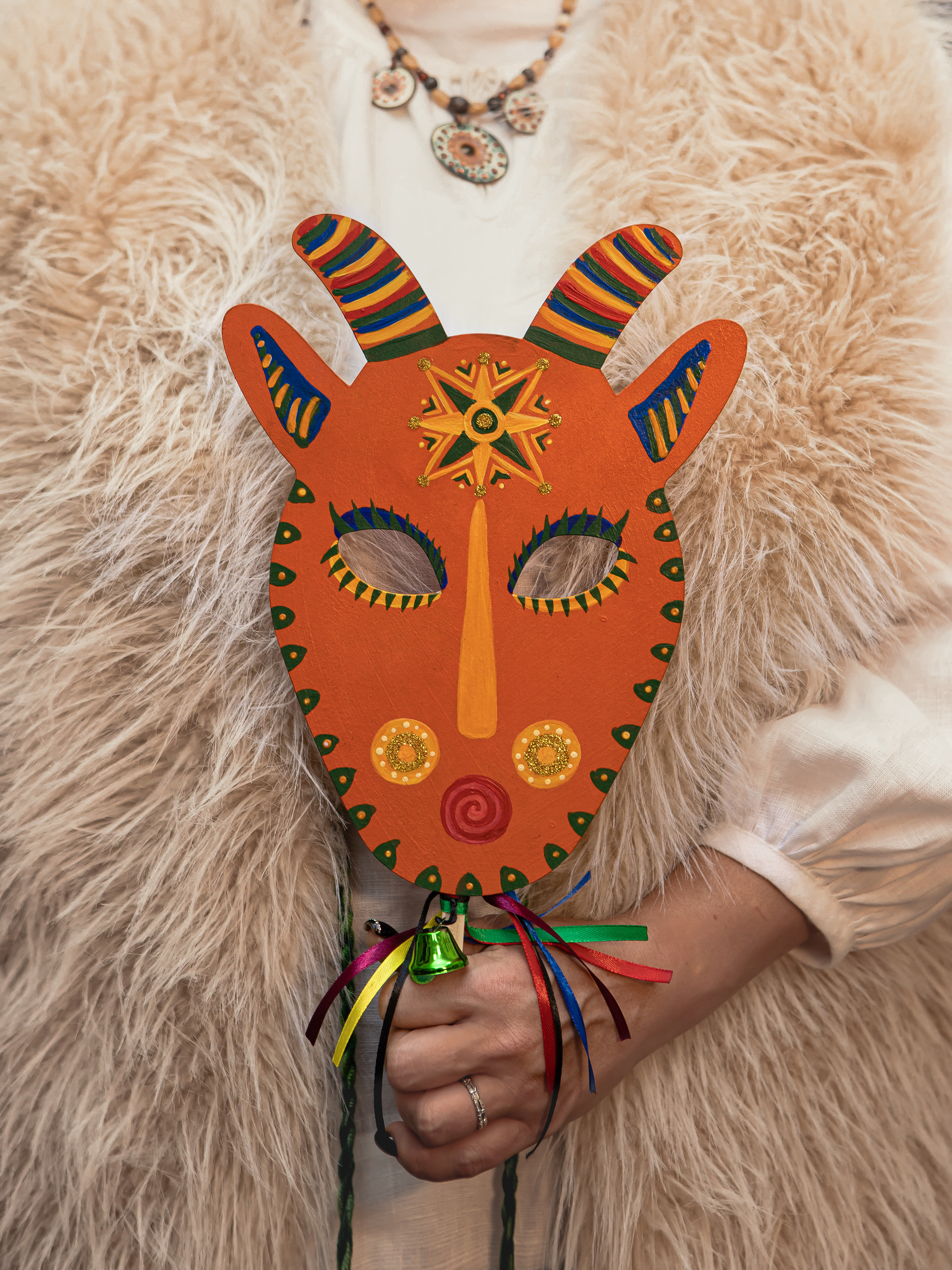 Маска Кози Мальована Помаранчева