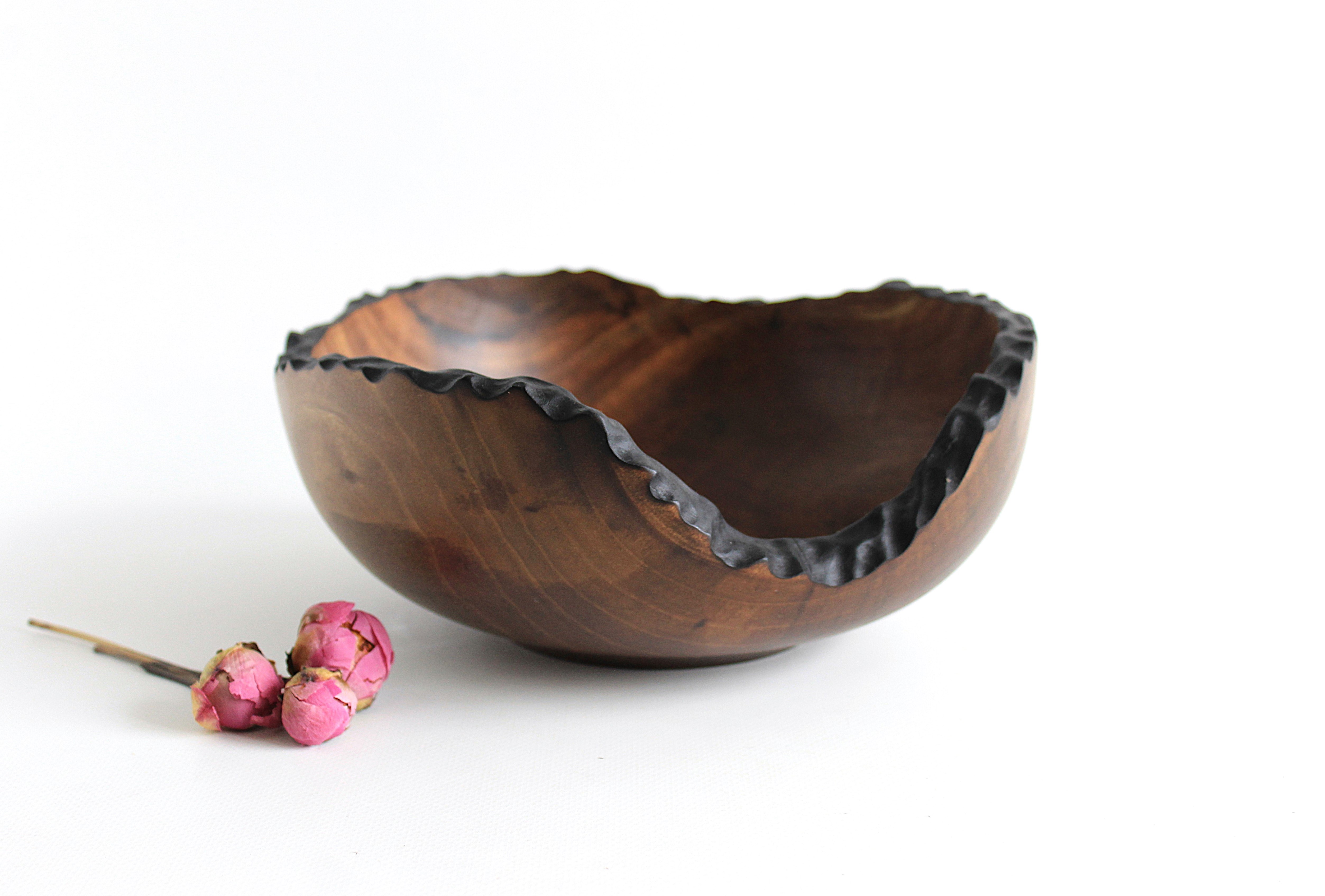 Стильна дерев'яна тарілка ручної роботи