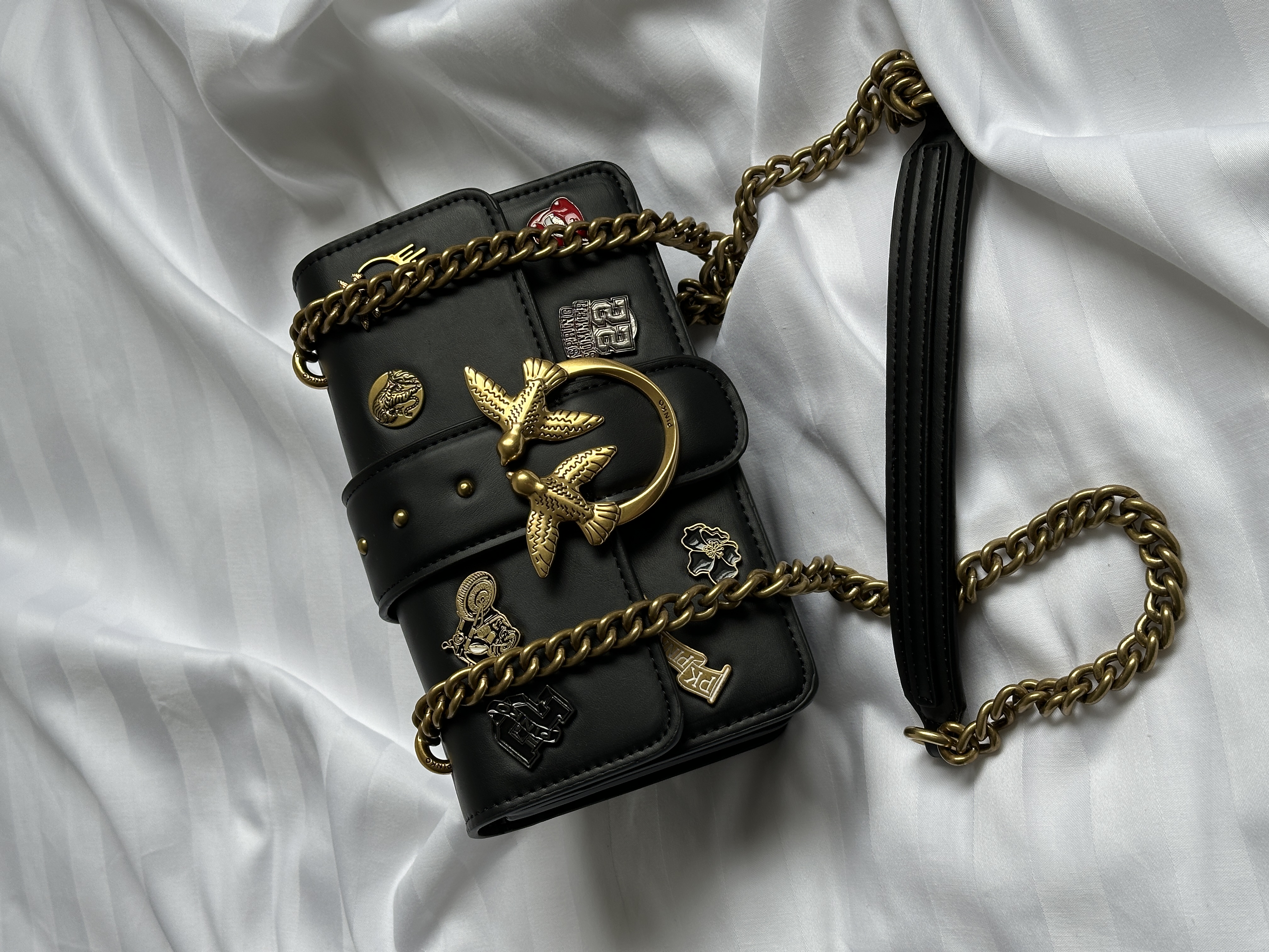 Pinko Mini Love Bag One Simply With Enamel Pin Black