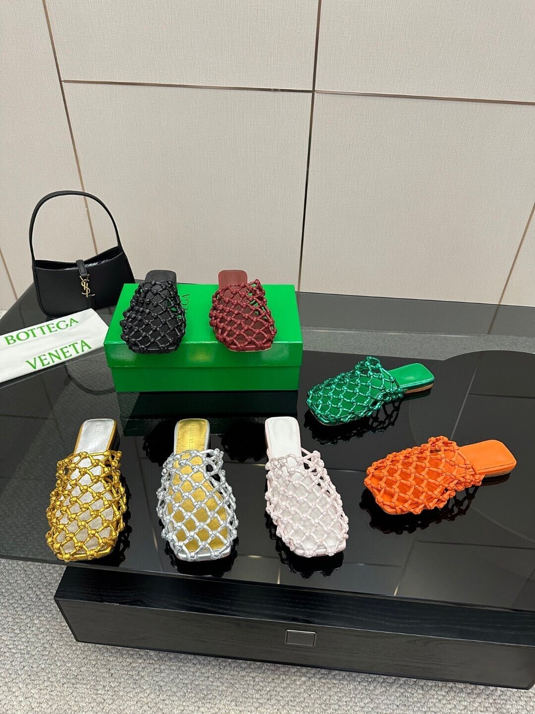 Bottega Veneta сабо