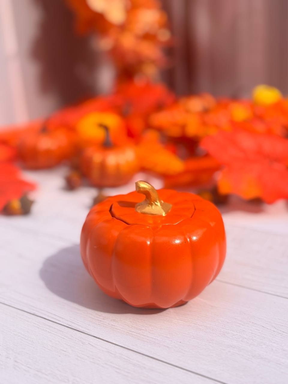 Гіпсове кашпо Гарбуз (помаранчевий із золотим хвостиком)