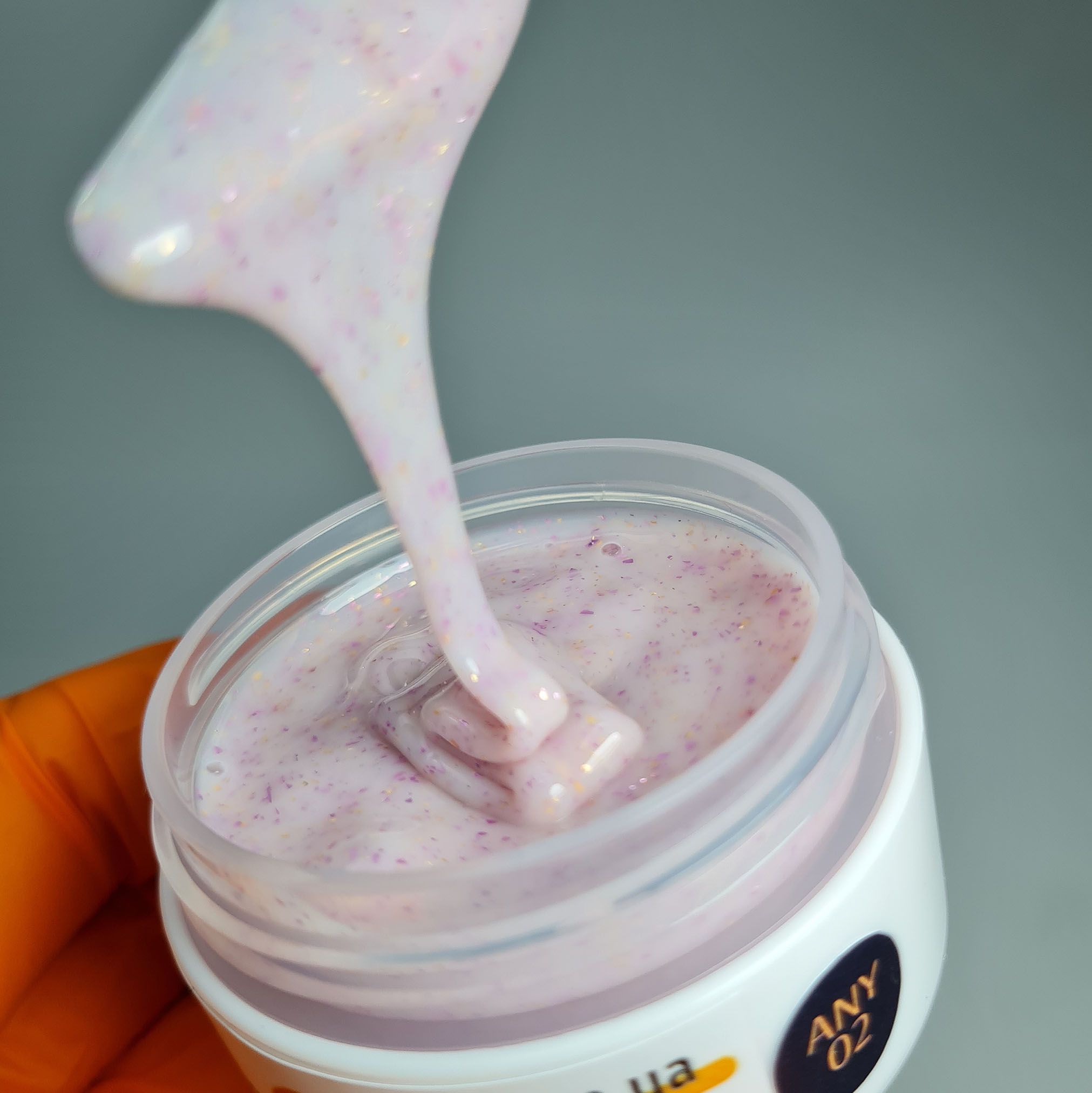База для манікюру Izzy Any Base 02, молочна база для нігтів з поталлю, 25ml