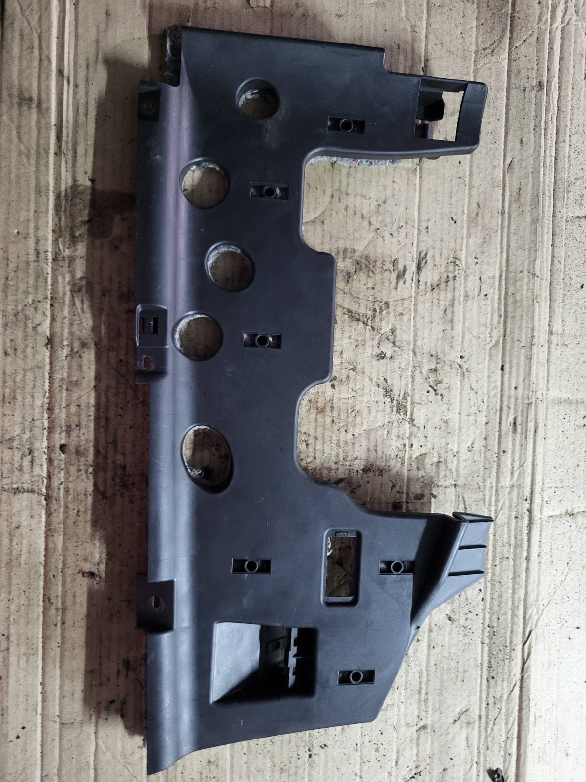 Накладка над педалями Passat B6 BMP