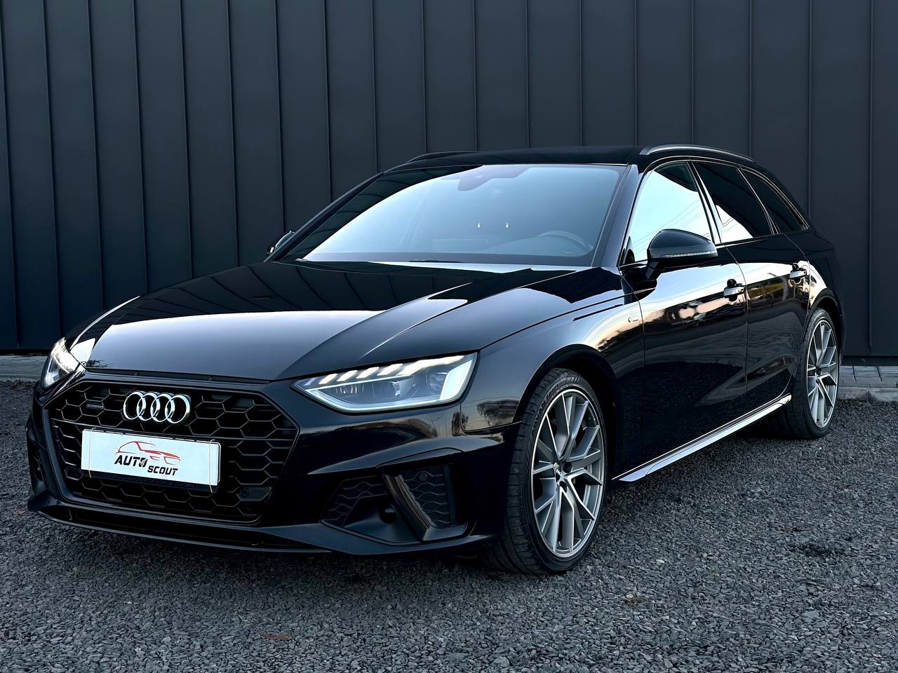 Audi A4 40TDI Quattro S-line