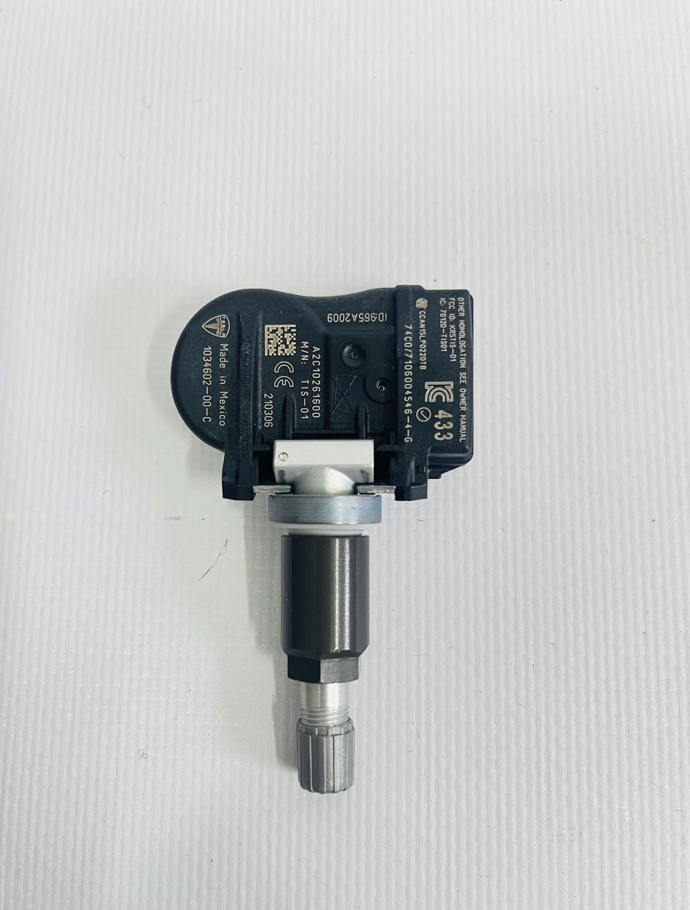 Датчик тиску в колесах Tesla 433