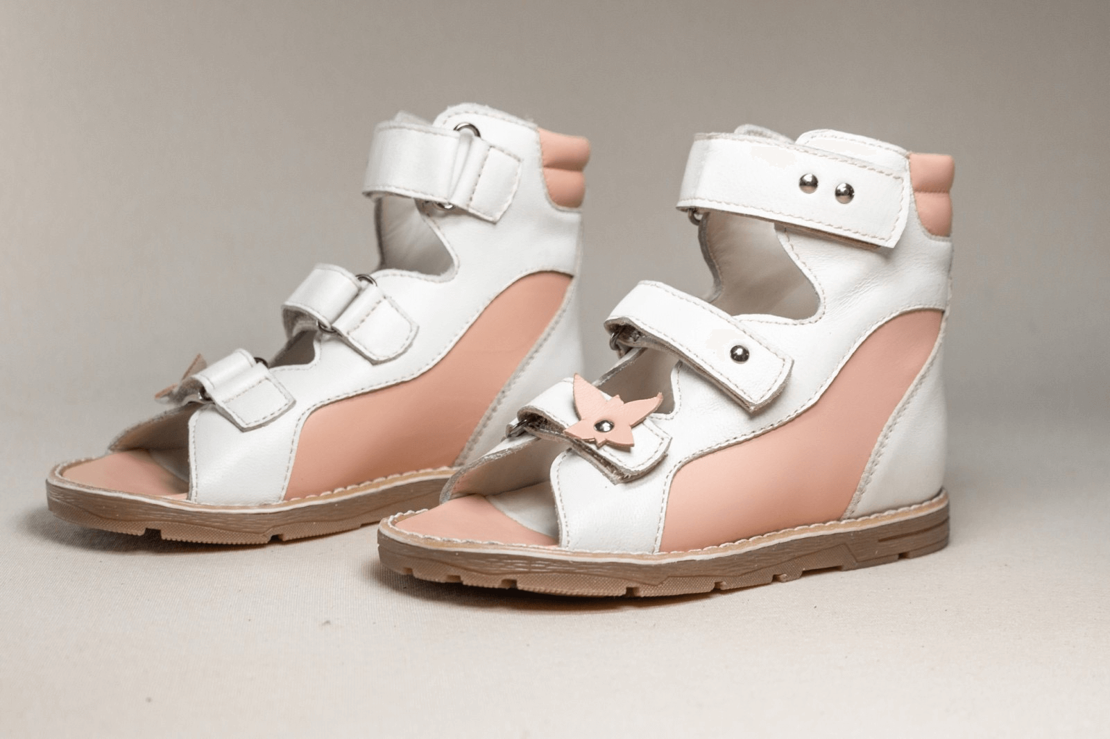 Дитячі високі босоніжки 03/2