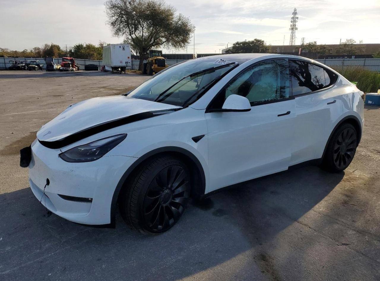 Tesla Model Y Performance AWD