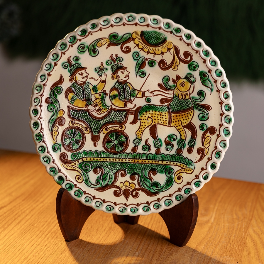 Декоративна таріль на стіну 