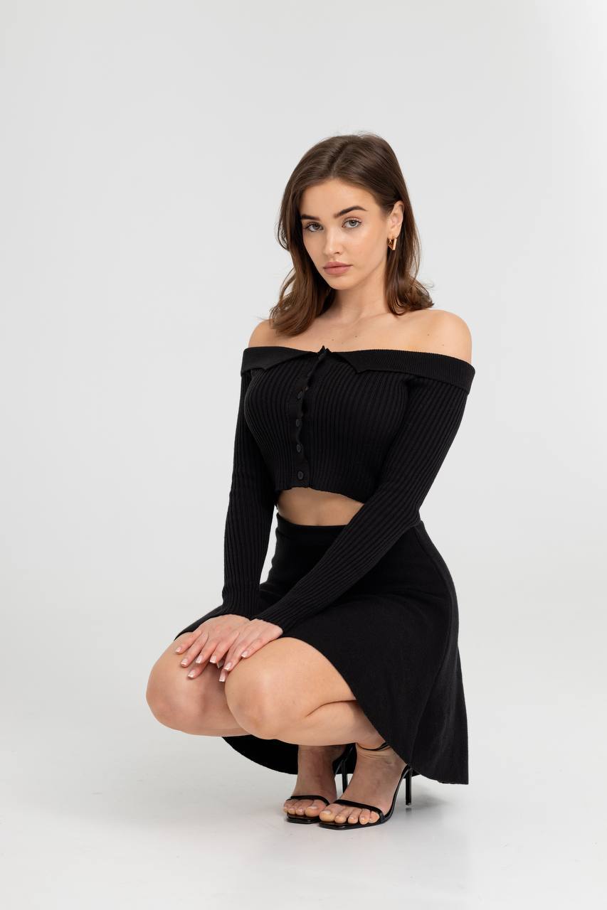 В'язаний комплект: топ + спідниця