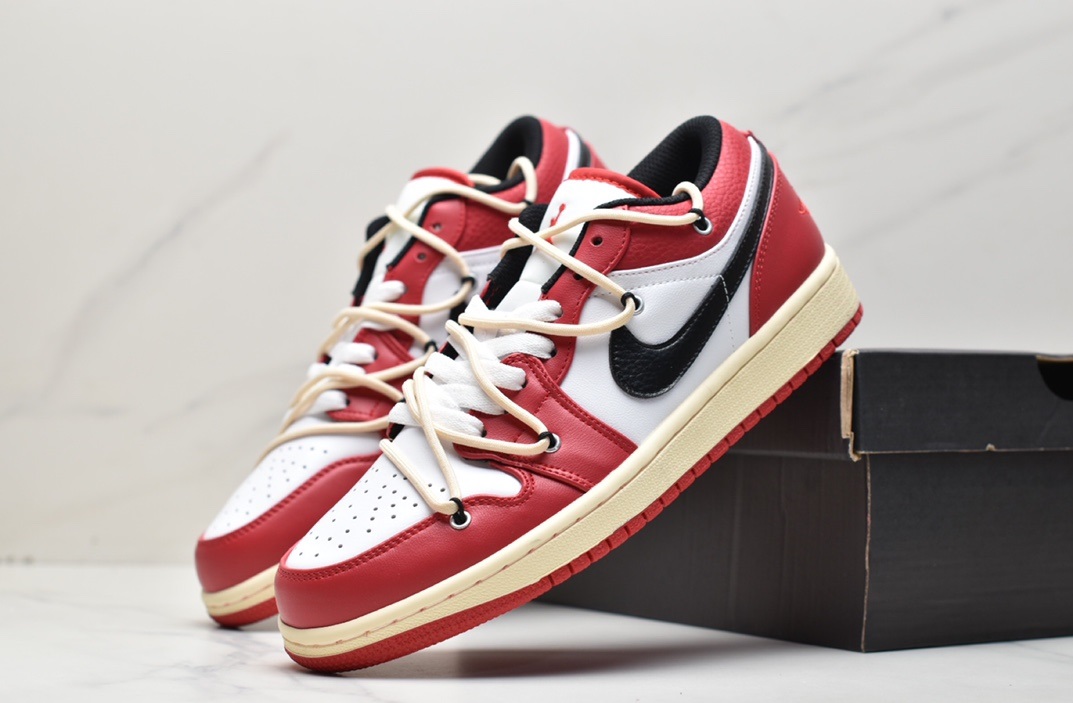 Nike Air Jordan 1 Low”YBlack Toe” 553558-612