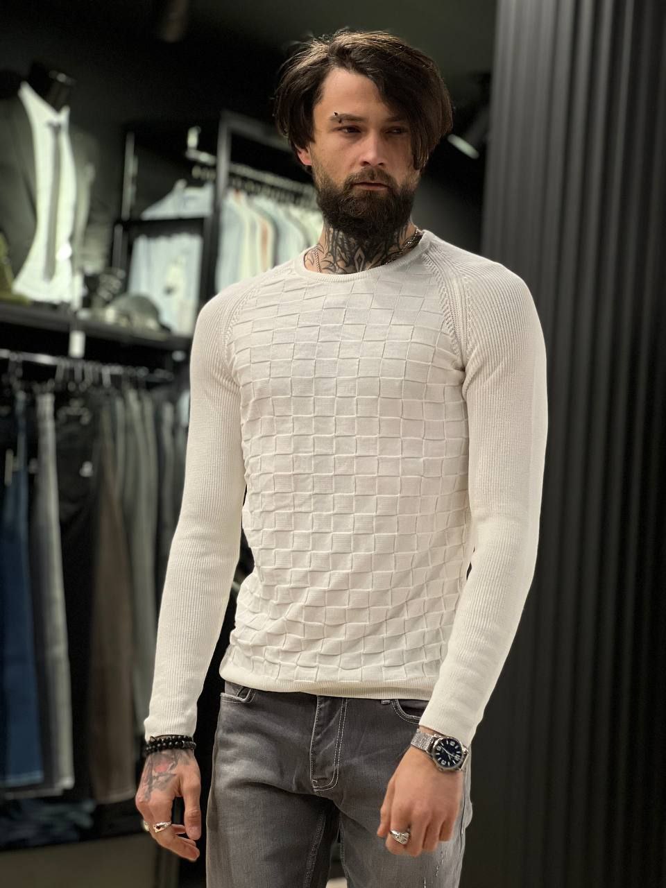 Базовий чоловічий светр з геометричним малюнком