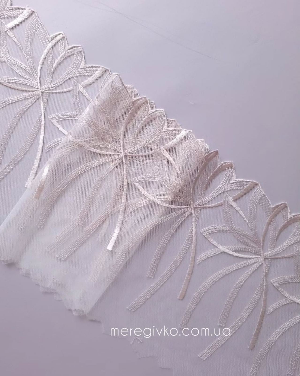 Вишивка на сітці "Delicate Silver peony"