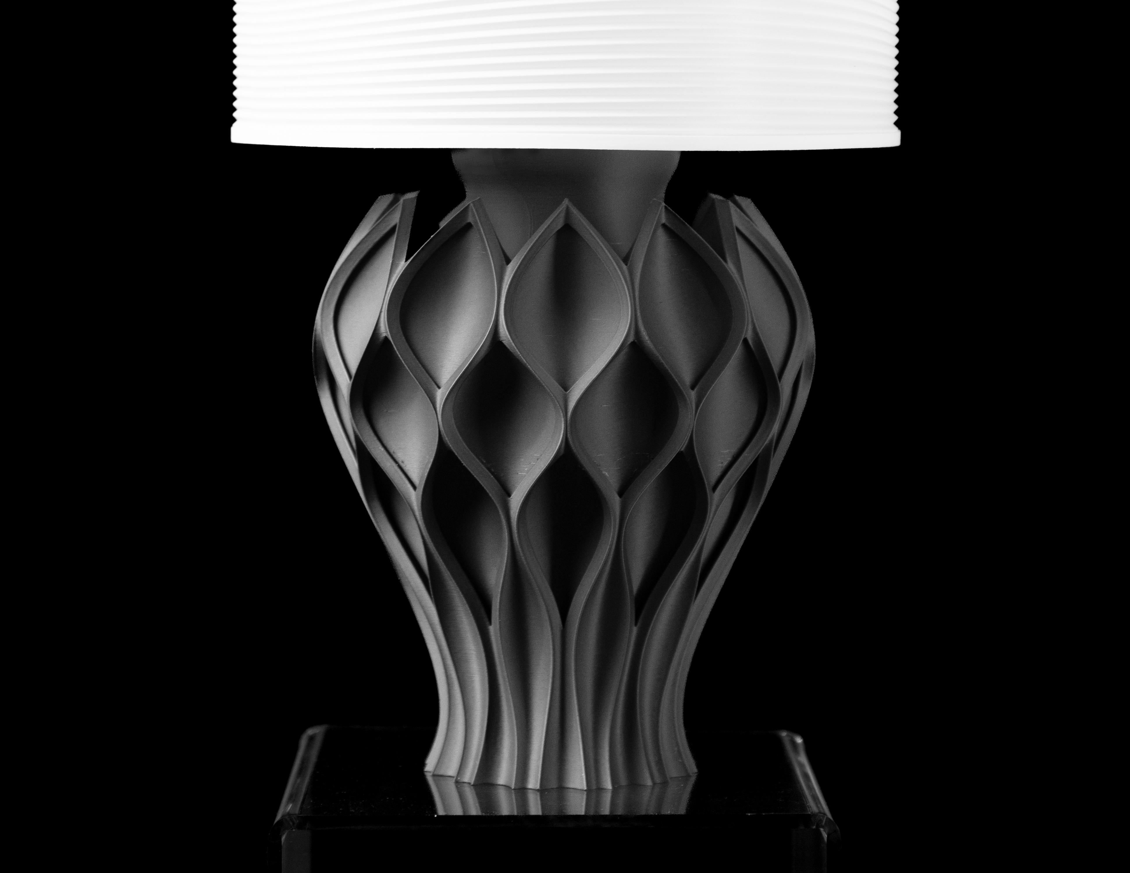 Abyssal Table Lamp – Modern 3D Printed Table Lamp