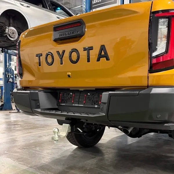 Швидкознімний фаркоп Toyota Hilux 9 з 2025 р. під квадрат 50×50, Полігон авто