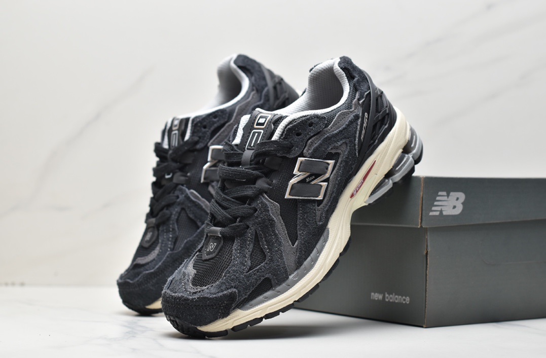 New Balance M1906DC