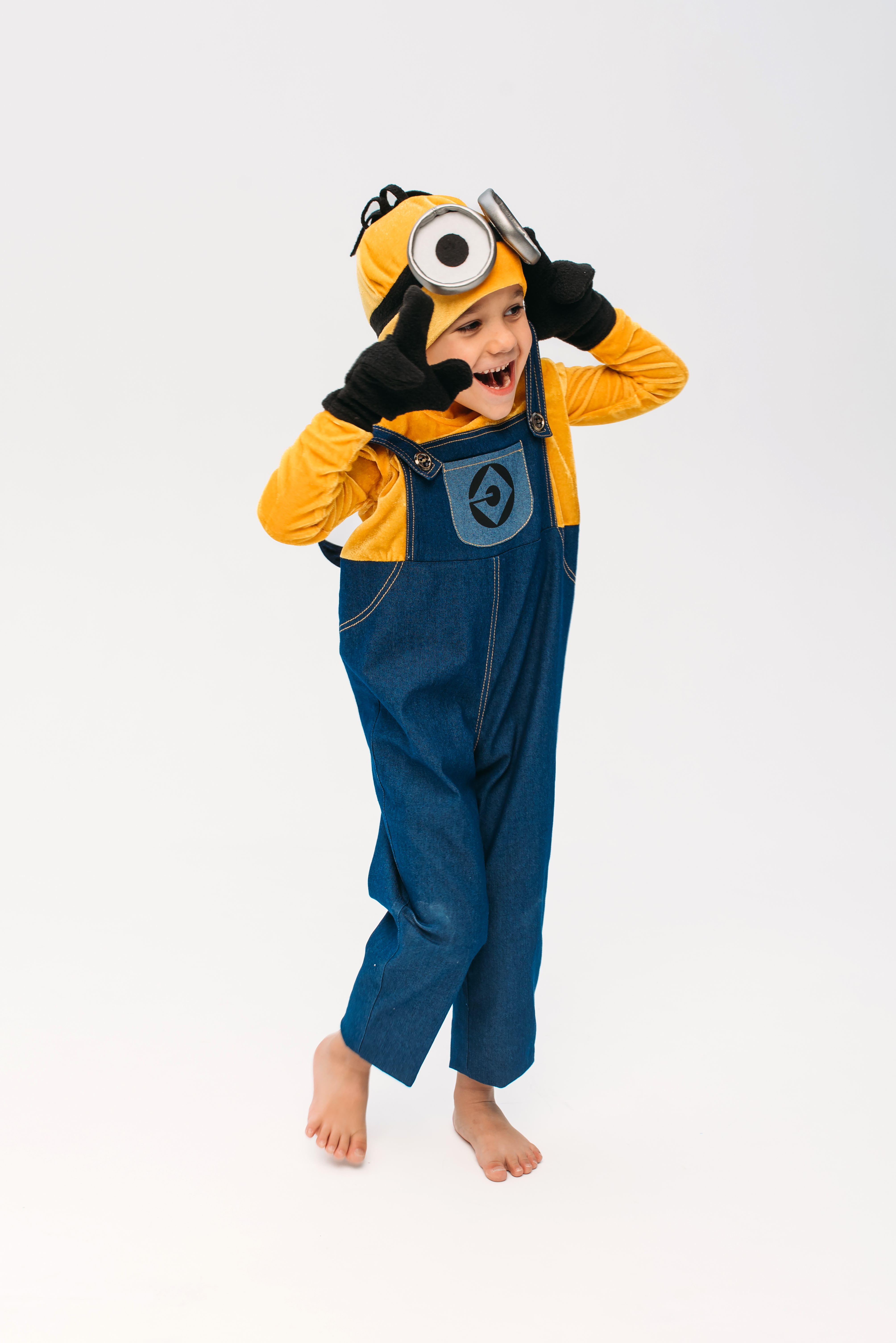 Minion Costume for Kids – Yellow Jumpsuit, Hat & Gloves by Sashka