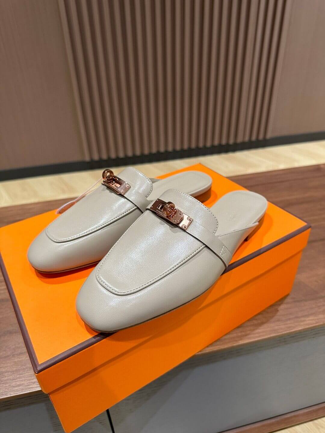 Hermes мюлі