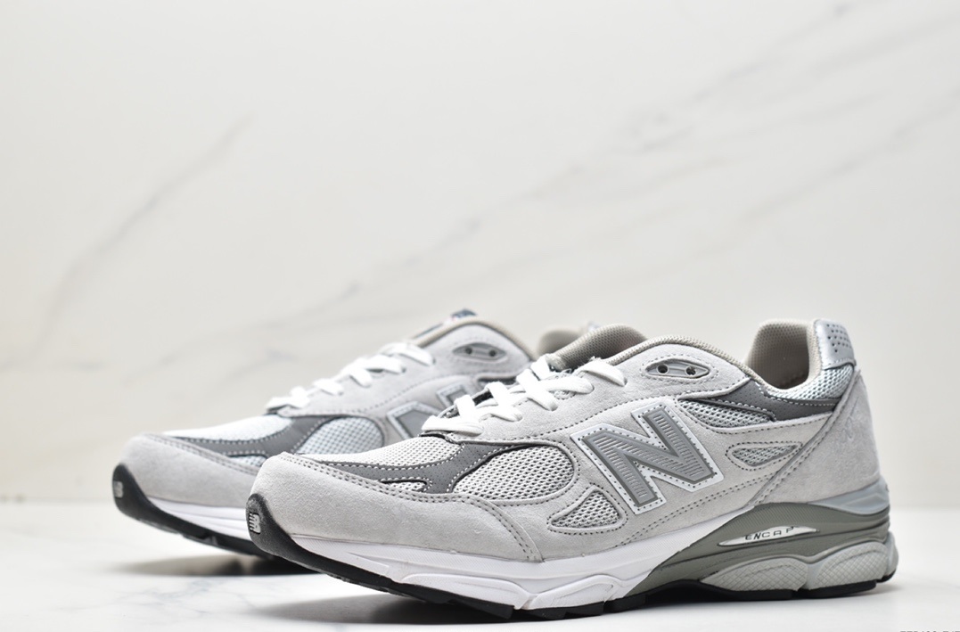 New Balance 990v3 M990GY3