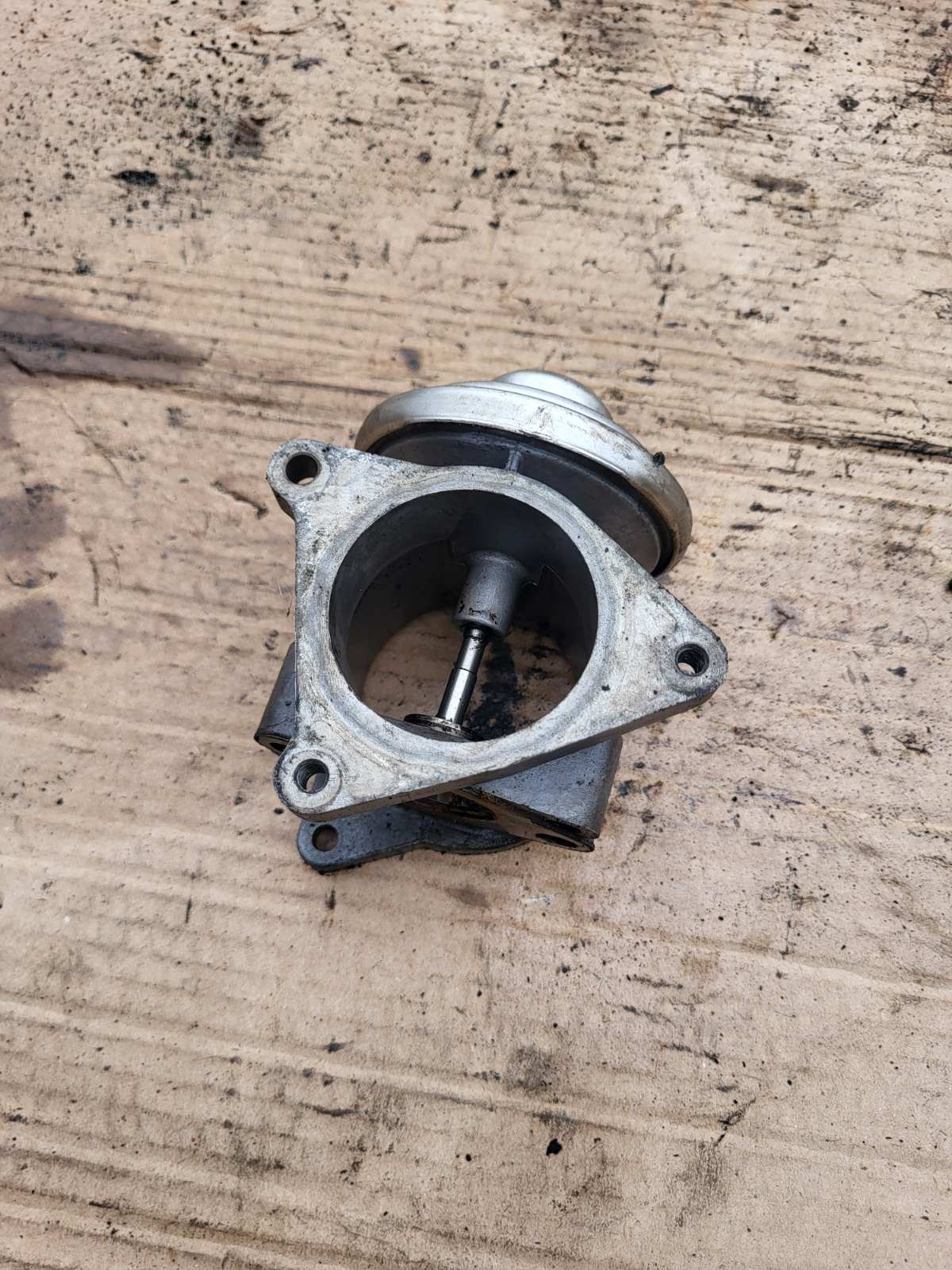 Клапан EGR Passat B6 BKC