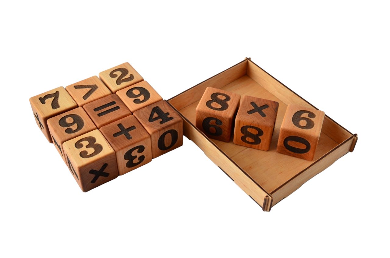 Кубики з гравіюванням "Арифметика" 45*45*45 мм 9023