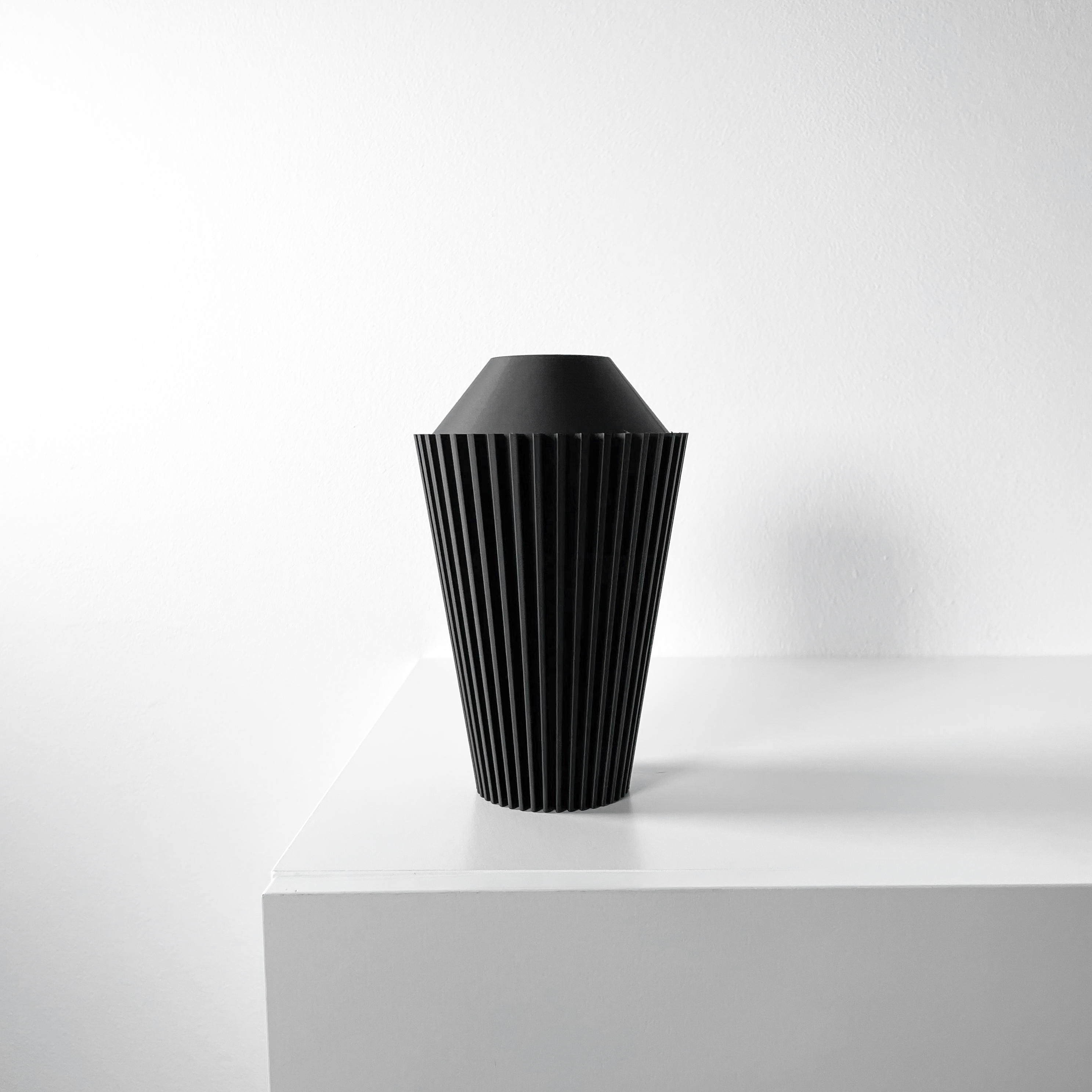 Riveno Vase – Contemporary 3D Printed Vase
