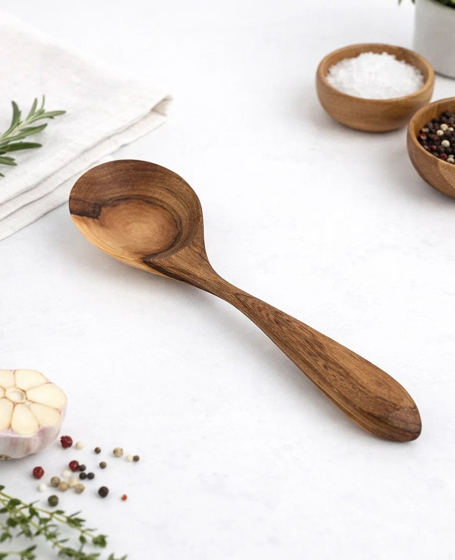 Ложка з горіха ручної роботи