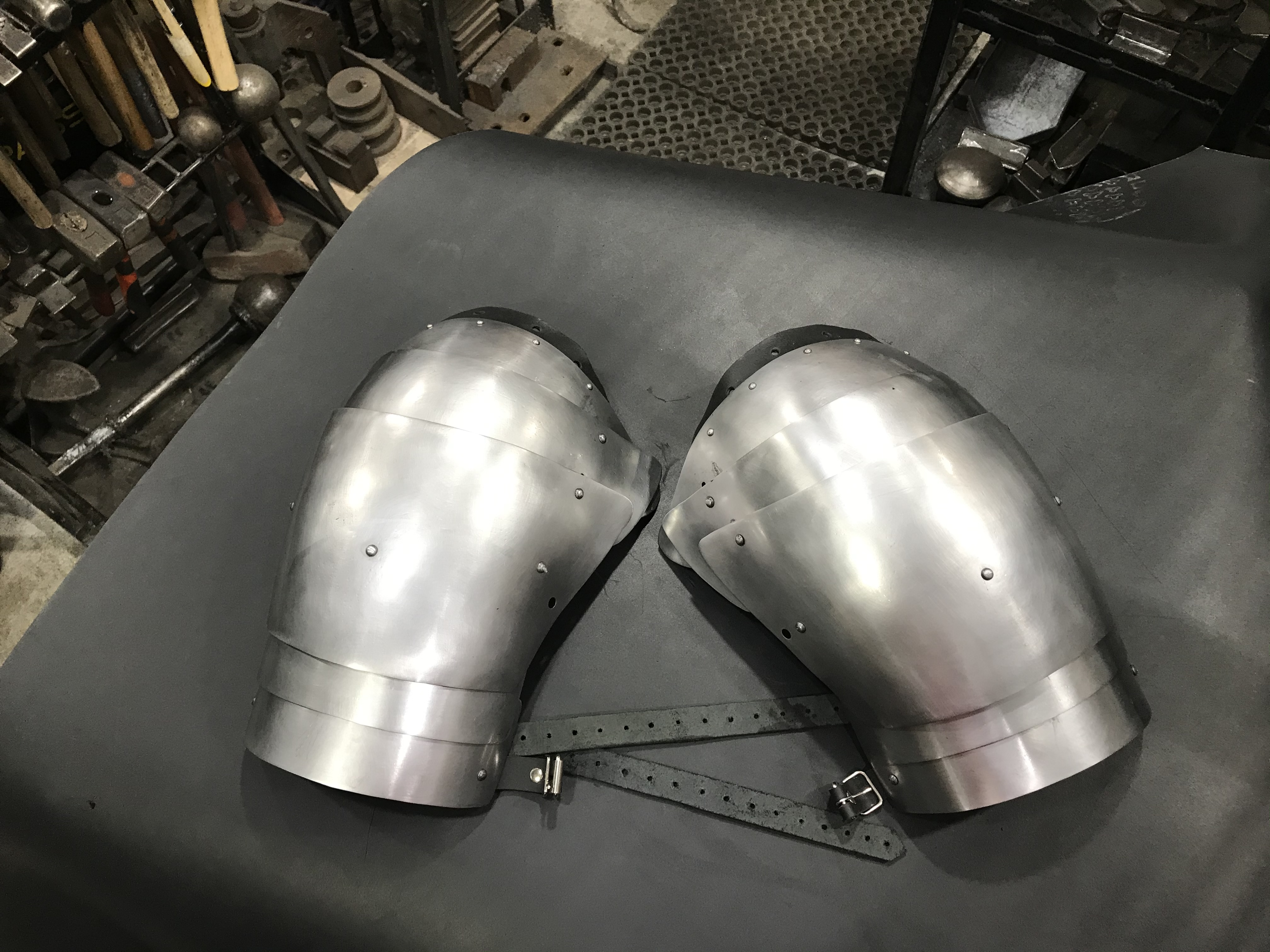 Armour Shoulders model 3