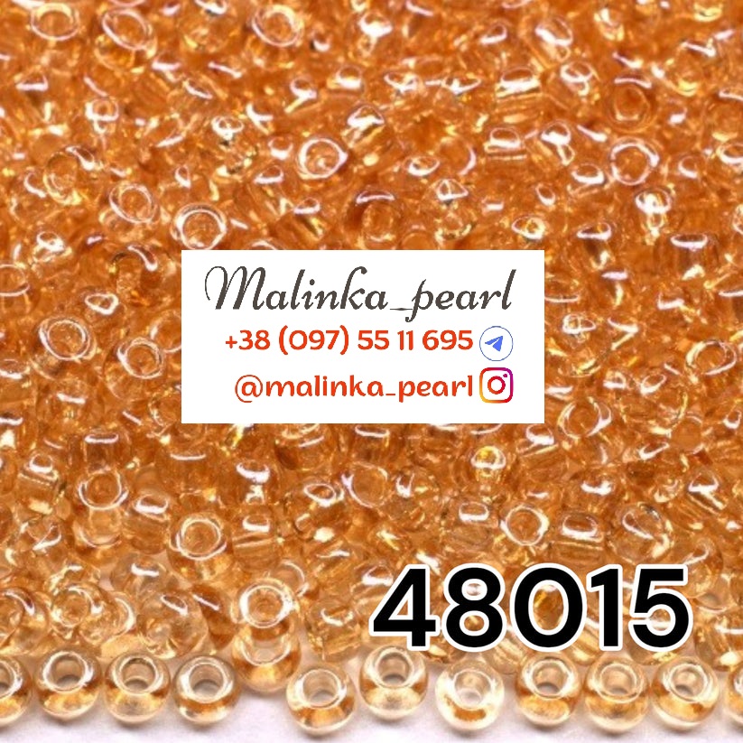 Бісер бежевий, кристальний, глянцевий