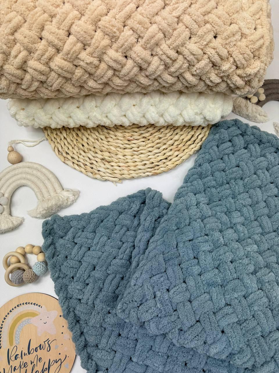 В'язаний плюшевий плед для новонародженого з бавовни Alize Puffy, 85×85 см