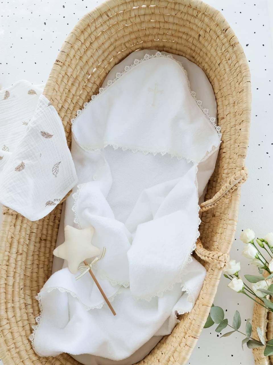 Крижма для хрещення з вишивкою та куточком  85*75см хрестильний рушник