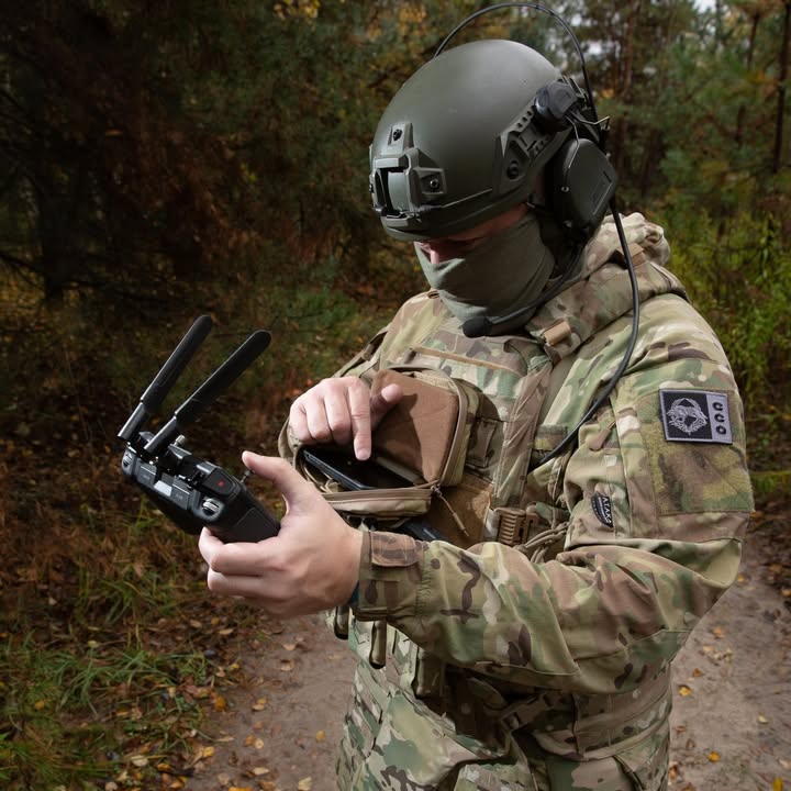 Універсальний адміністративний захищений підсумок під смартфон "TUR D3O" від українського бренду "Tur Gear".