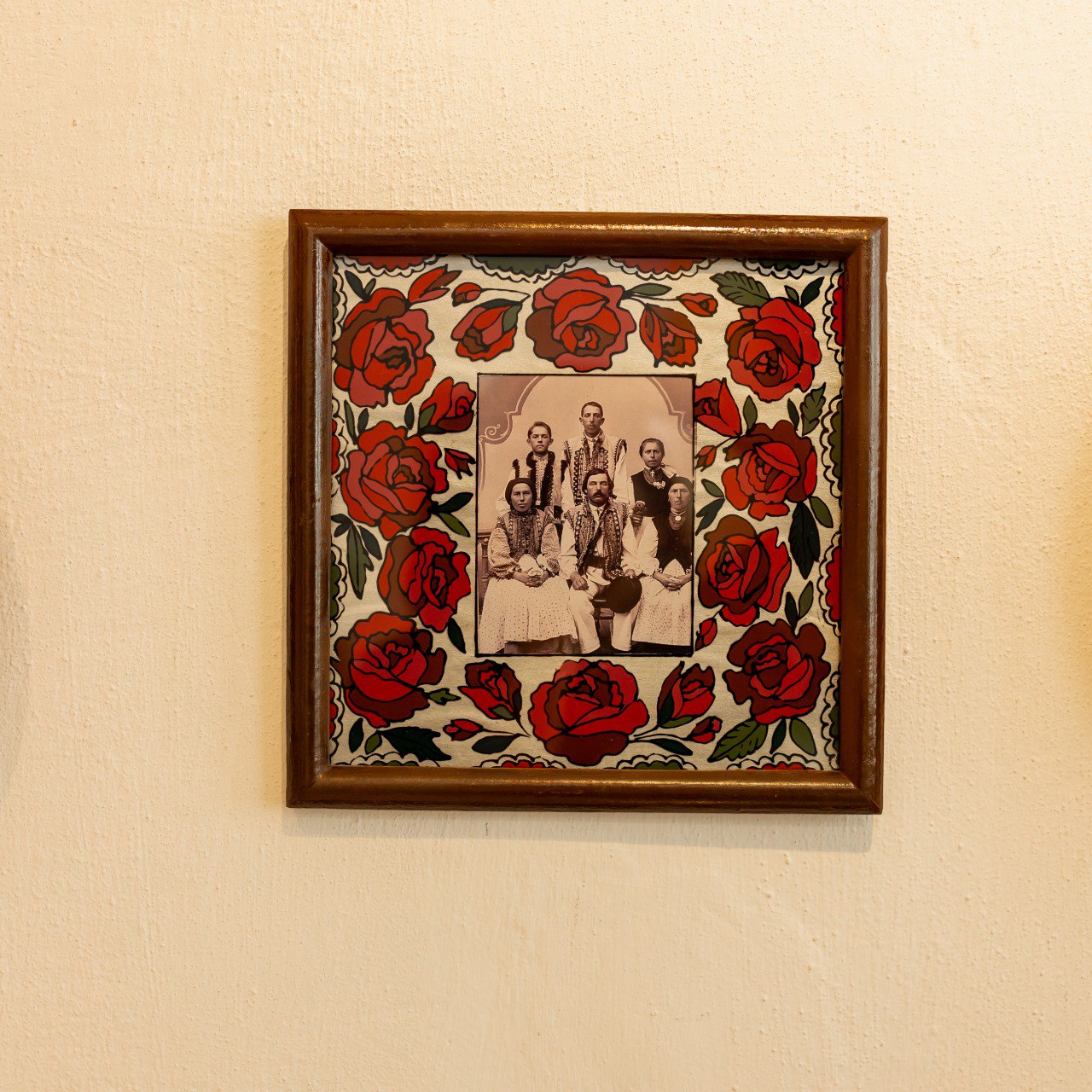 Мальована рамка "Шипшина", 22*22 см