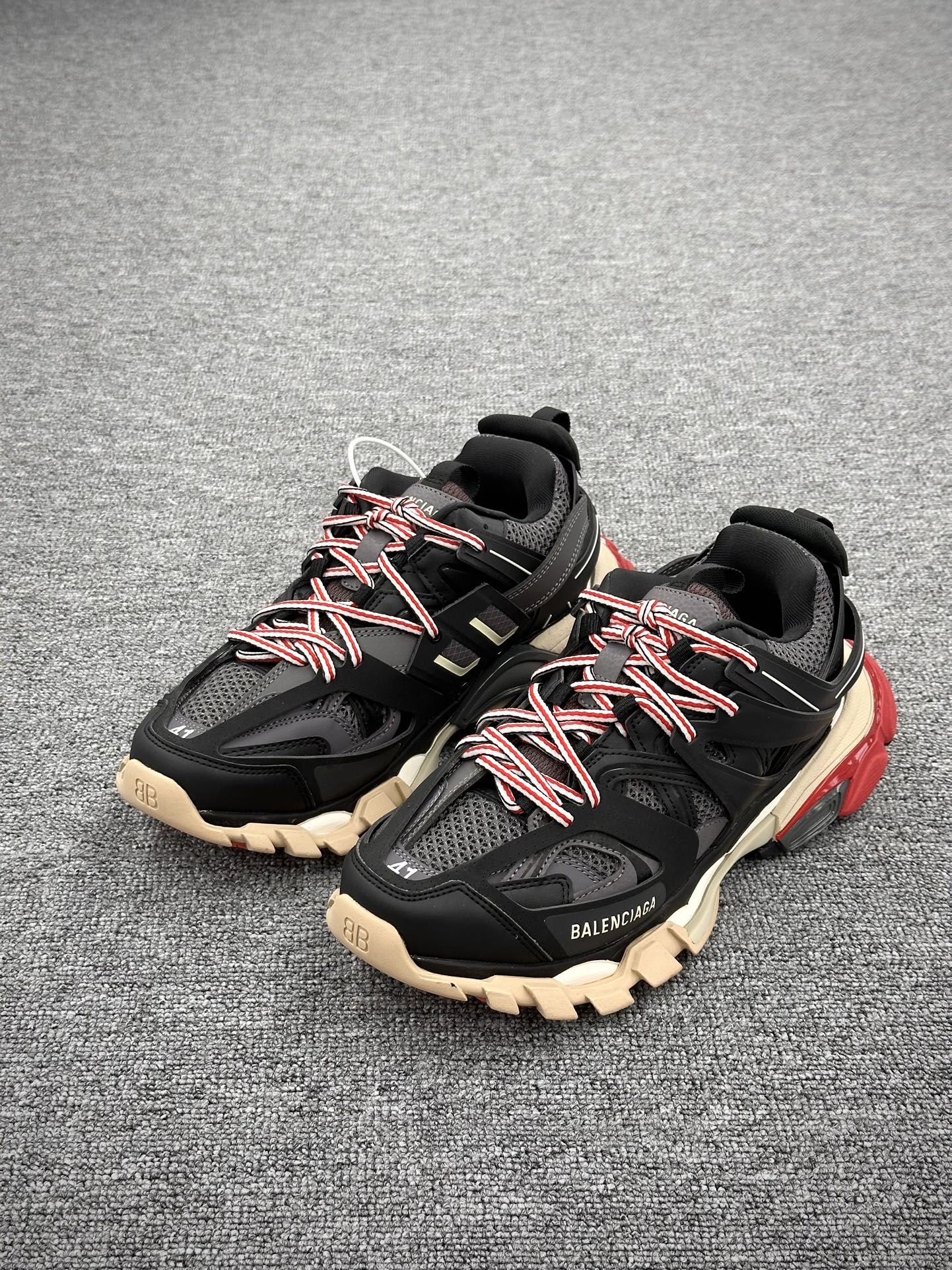 Balenciaga Track Trainers 3.0 Retro 542436 W1GB61002