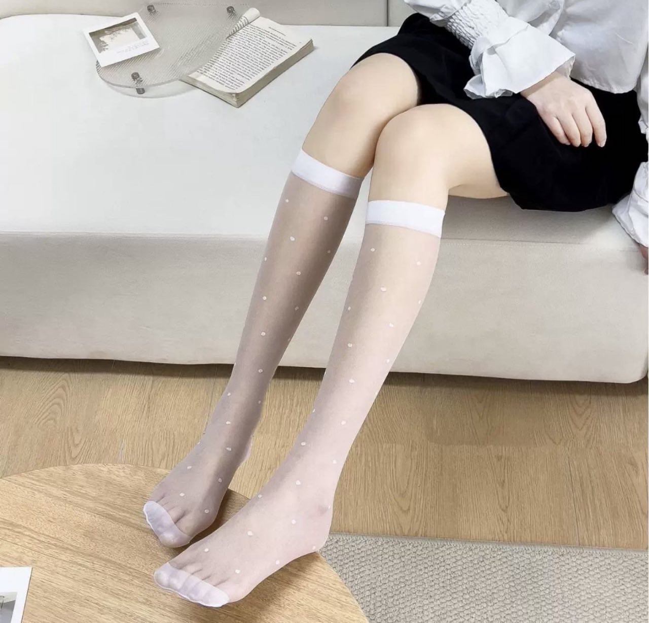 Жіночі прозорі гольфи в горошок, білі, One Size