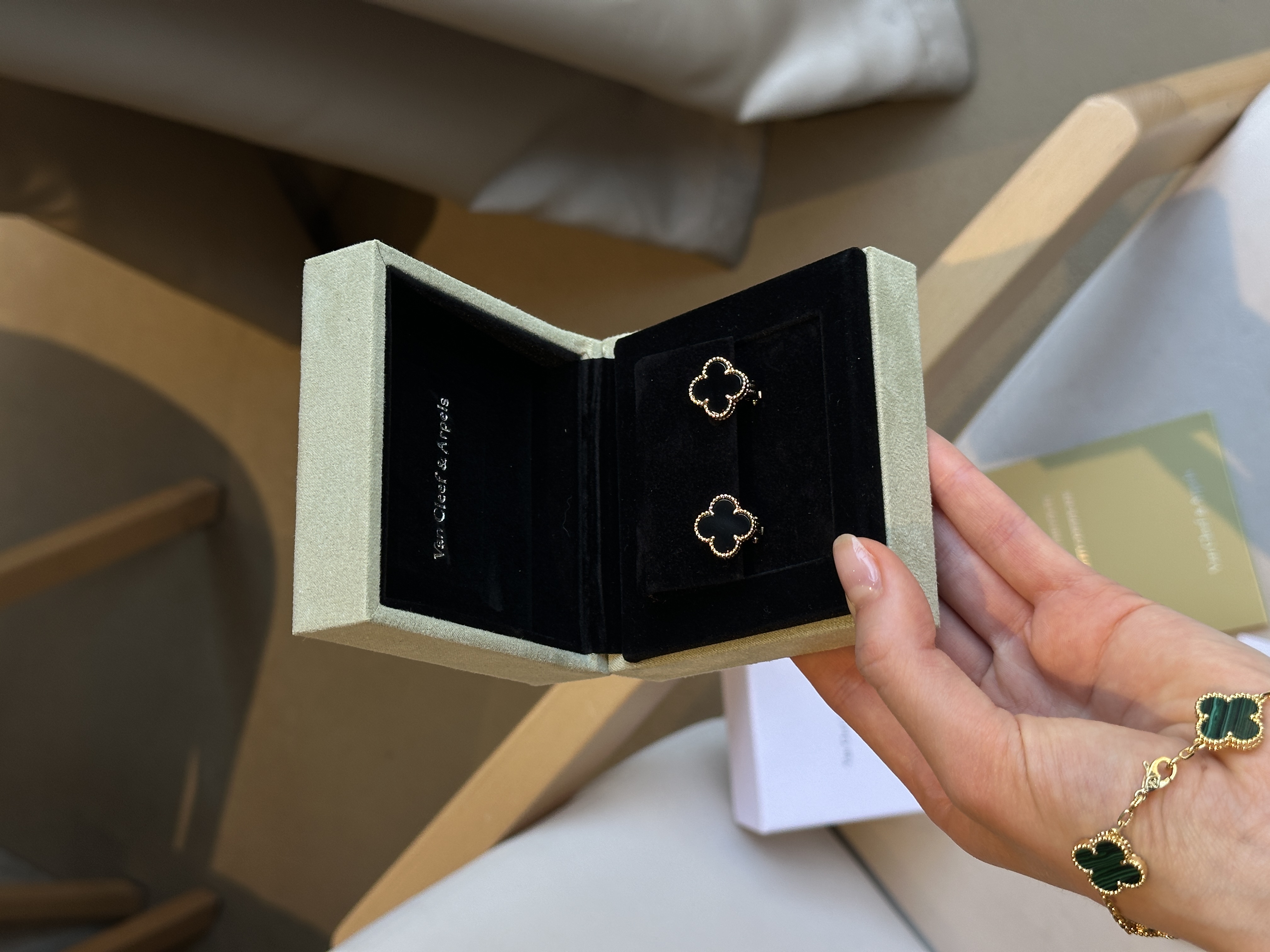 Van Cleef & Arpels Earrings Vintage Alhambra Onyx K18 Yellow Gold