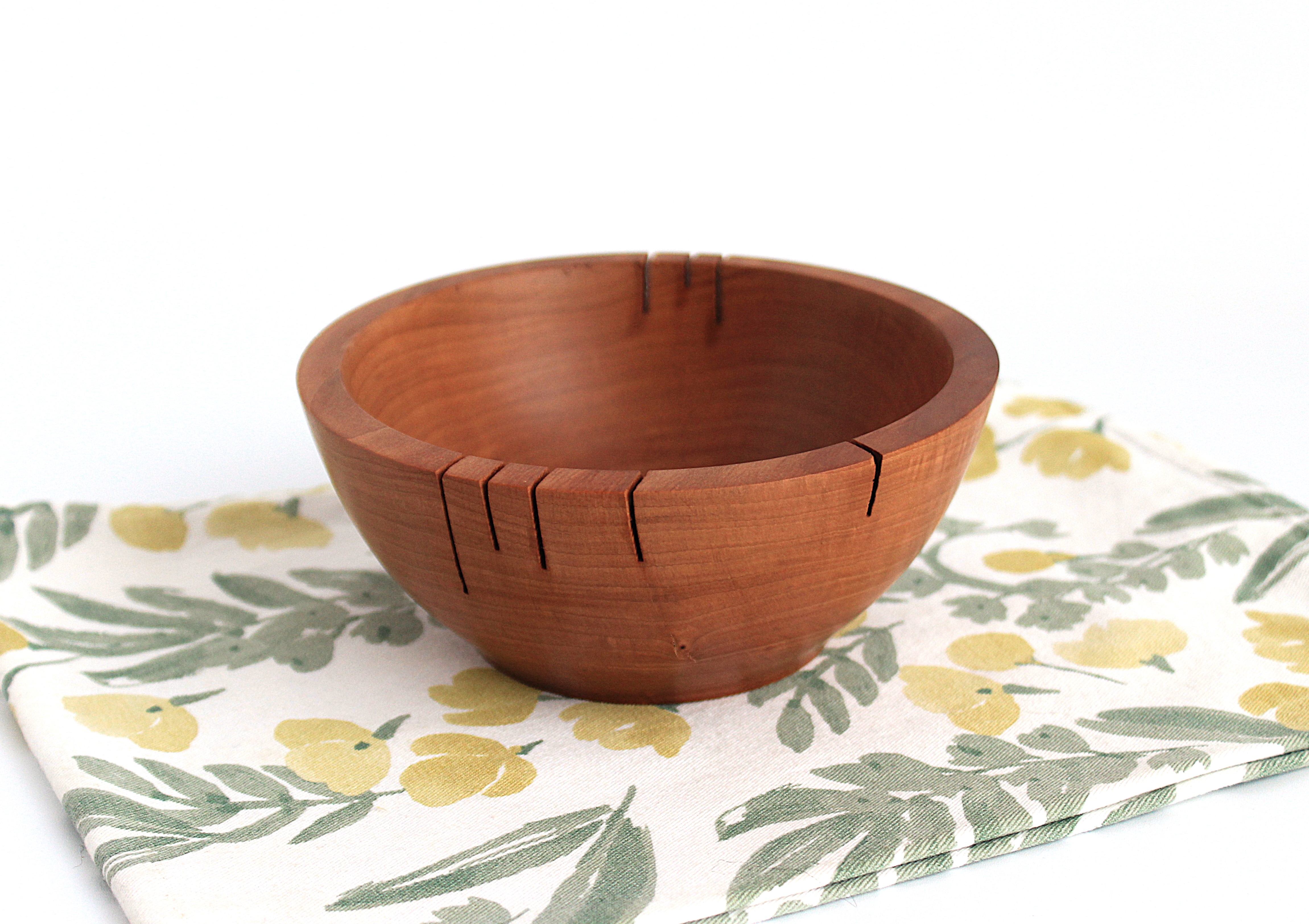 Мисочка  з груші  ручної роботи