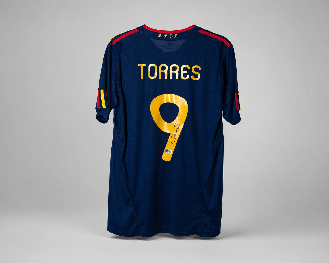 JERSEY NIÑO TORRES CERTIFICADO BECKETT