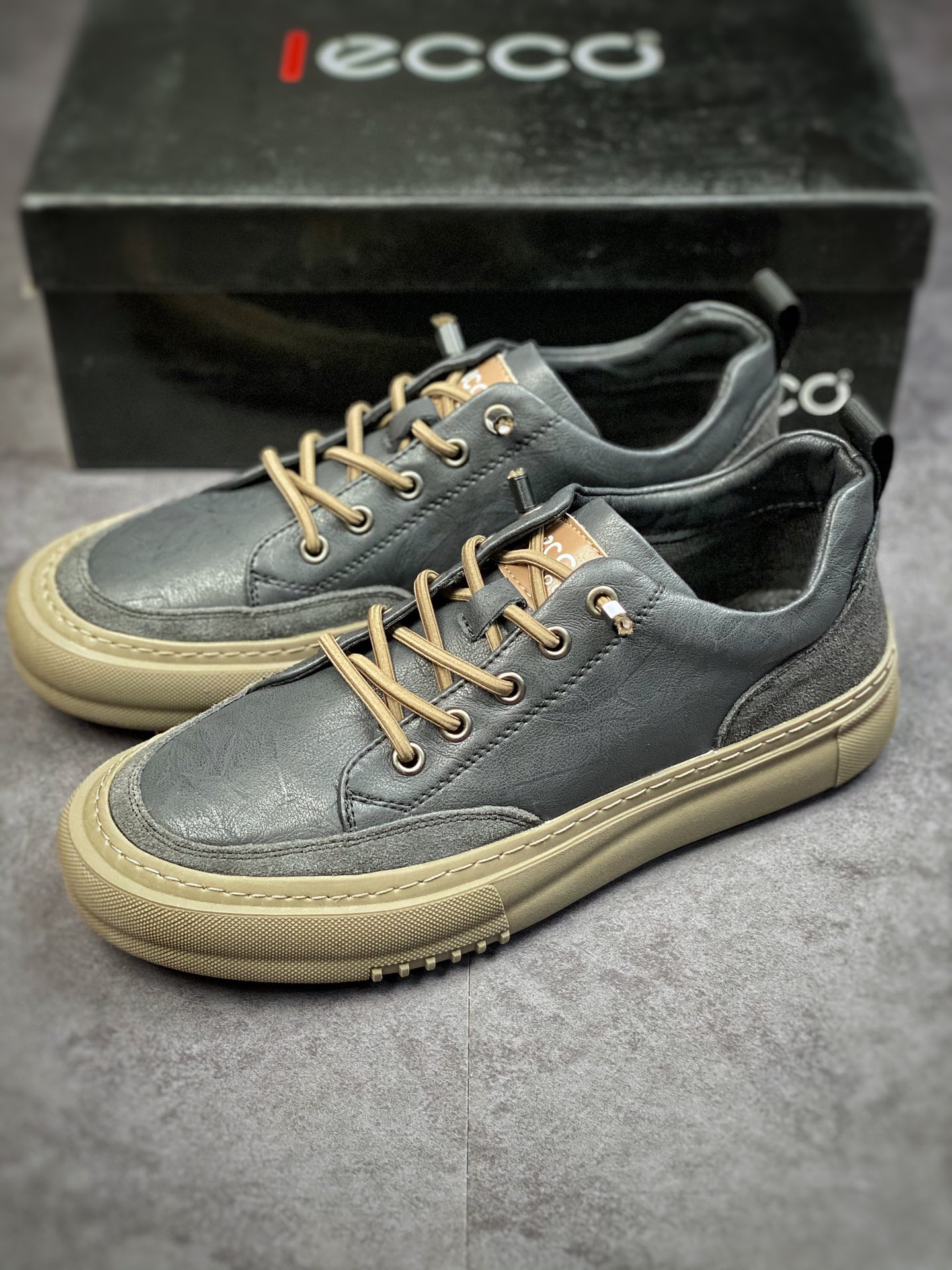 ECCO leather grey shoes