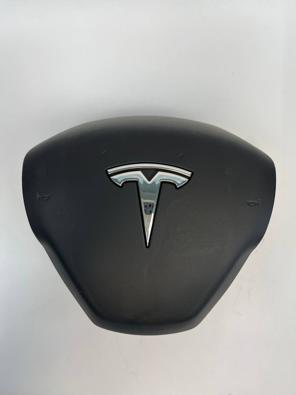 Подушка безпеки в кермо Tesla на M3/MY (глянець) (пошкоджена)