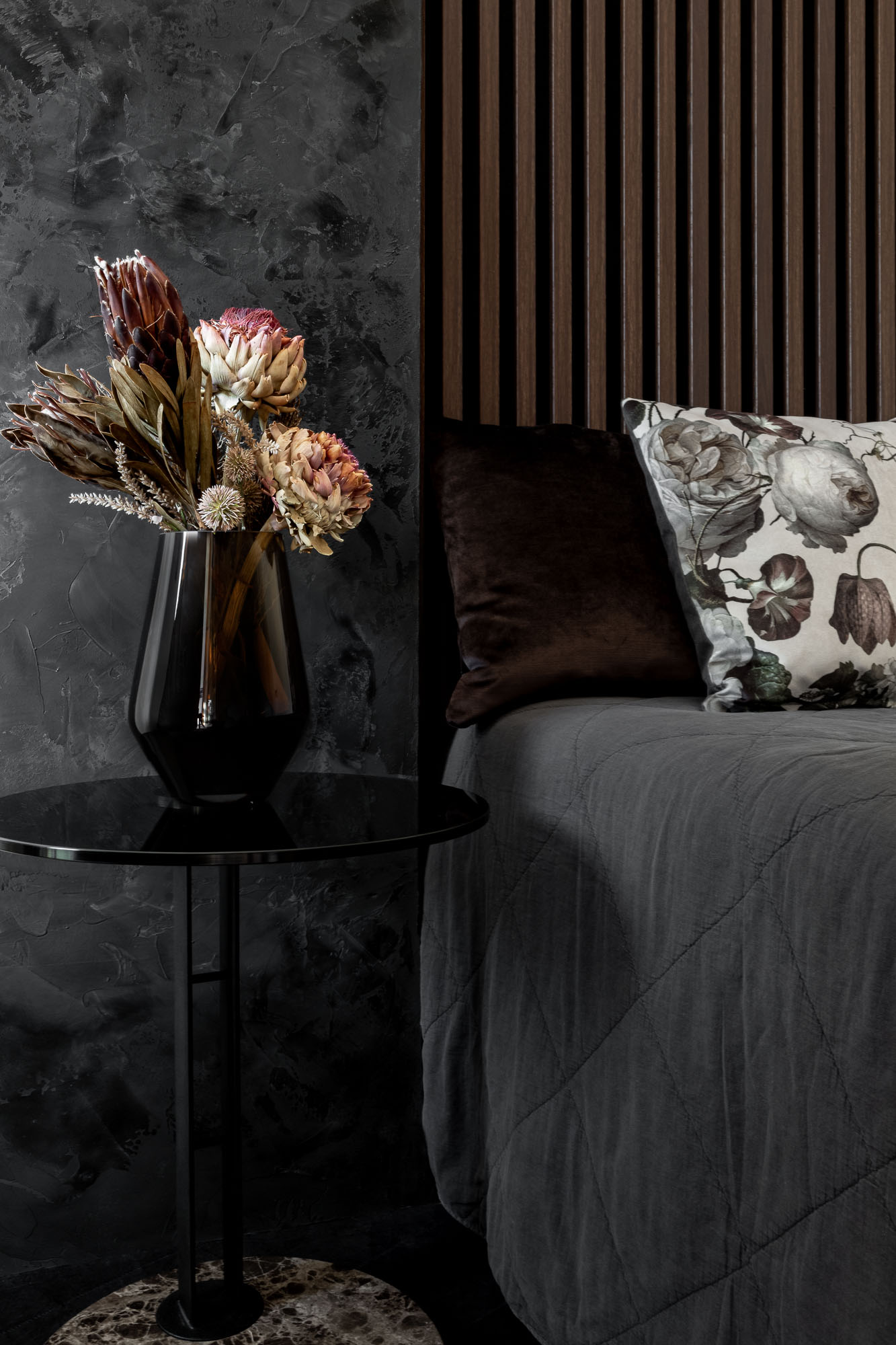 Стінна панель рейкова  / дуб темний