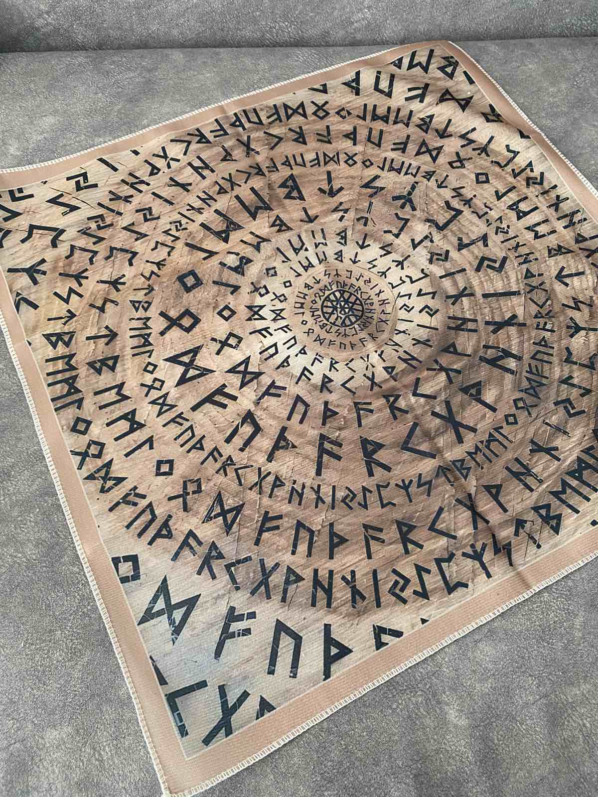 Скатертина Руни