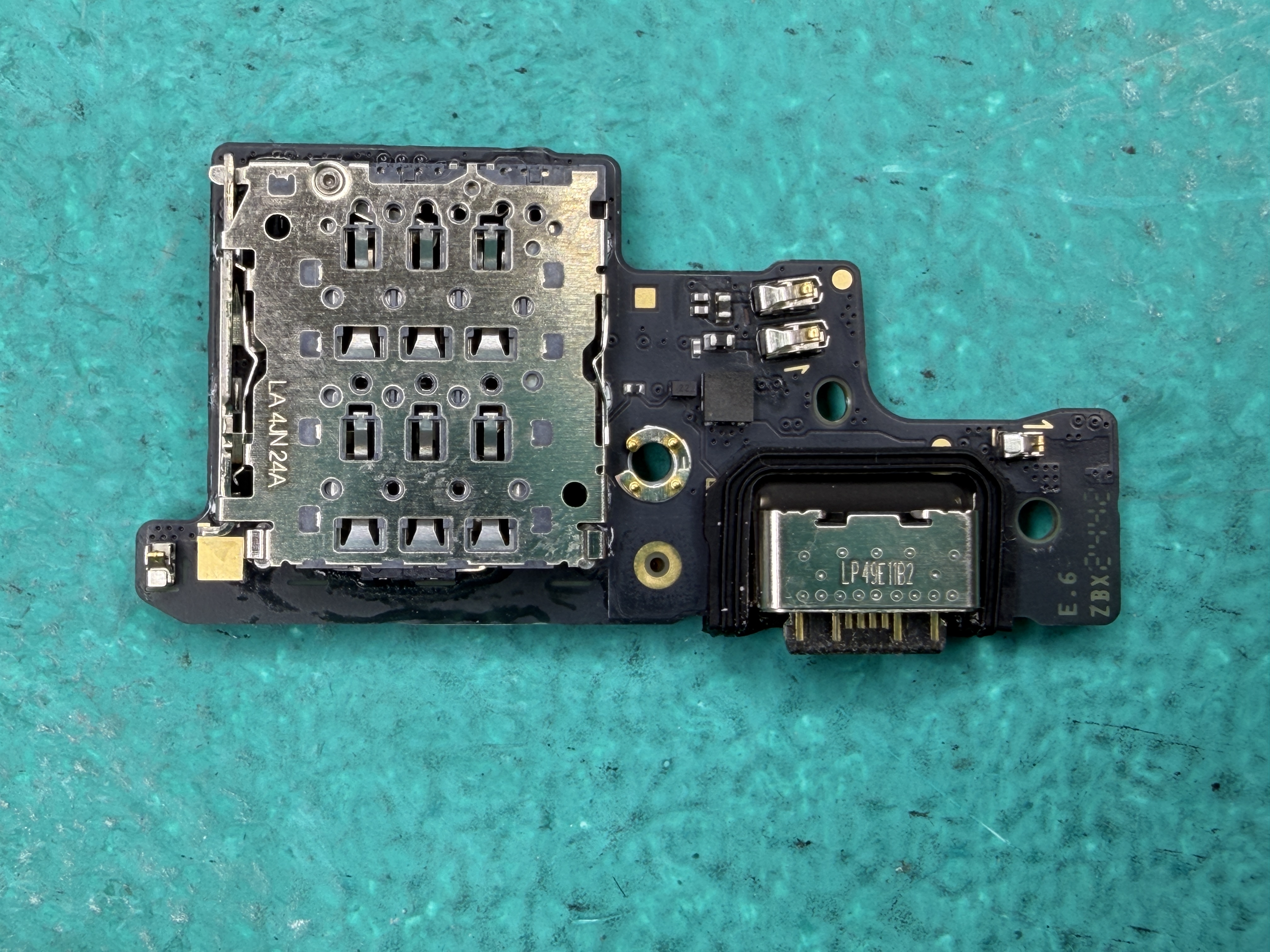 Нижня плата з роз’ємом зарядки USB-C та SIM	Оригінал	Redmi Note 14 4G (EU) Model: 24117RN76E	AL7297A KB V3